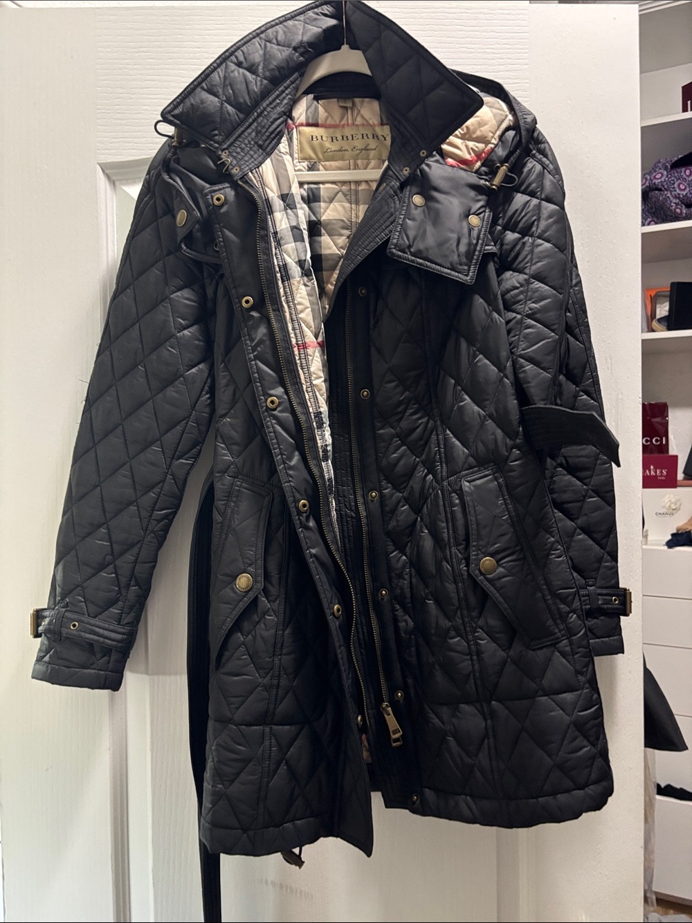 Burberry Black Quilted Puffer Coat with Signature Check Lining